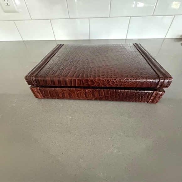 Suede Lined Cufflink Jewelry Storage Box 11"x8"x2" - Picture 8 of 9